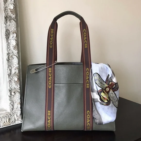 Coach Large Smith Leather Tote Purse in Olive Green, With Scarf - Picture 4 of 16